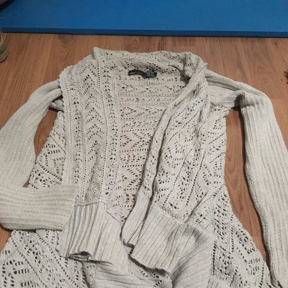 B3 Cute open sweater